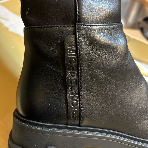 Michael Kors, Boots, NWT, Black Ridley Boot, Size 6, Fabulous Boots. - Picture 9 of 12
